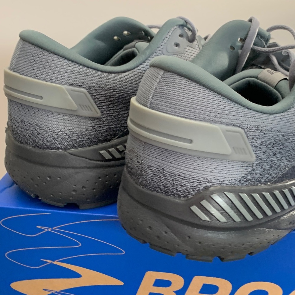 Brooks Men's Beast GTS 24 - Worn Twice Gently - Like Brand New 13 Wide 2e - Picture 6 of 15